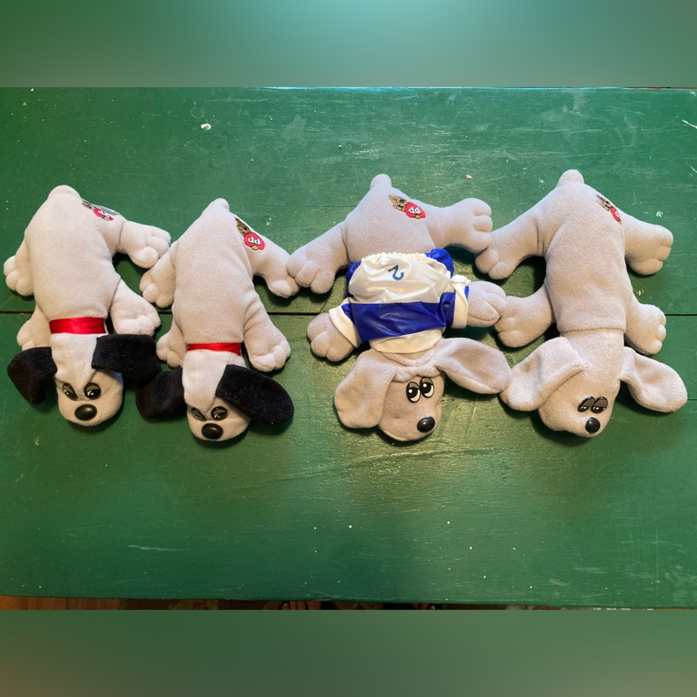 Set of 4 vintage 1980s Pound Puppies